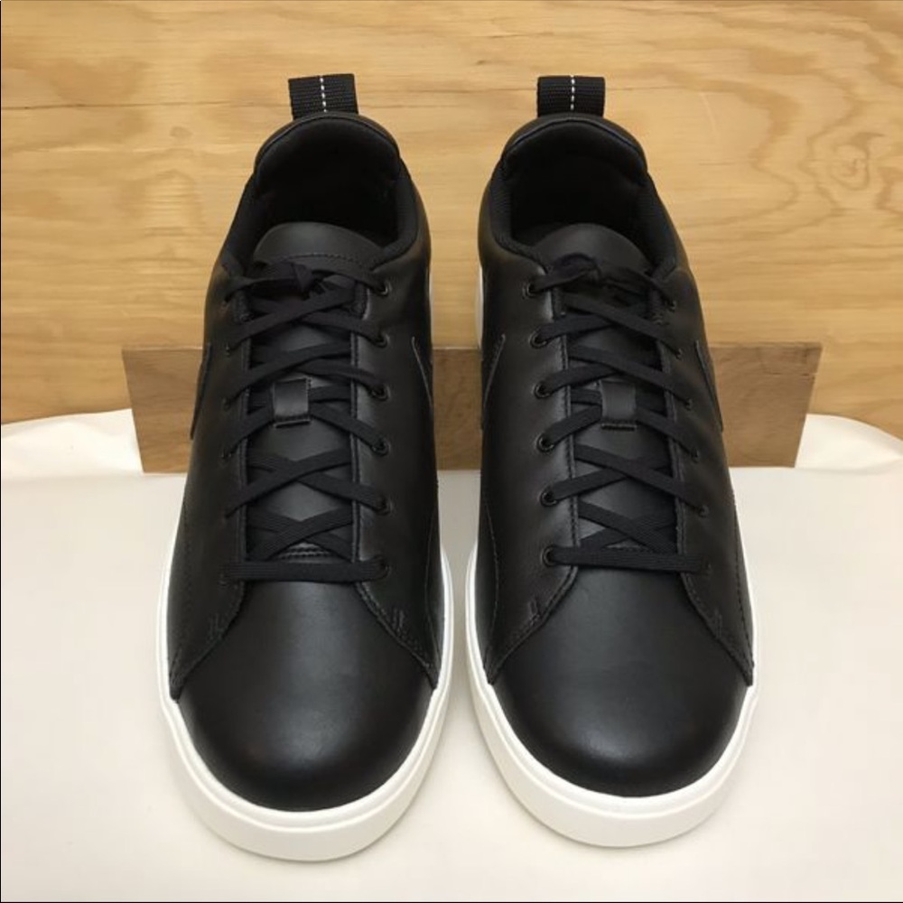 Nike Course Classic Golf Shoes - Picture 2 of 7